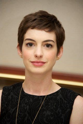 girls with short hair|45 Short Hairstyles and Haircuts Were Still Obsessing Over